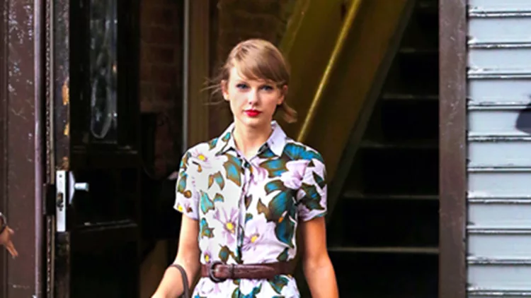 Copy the look: Πώς φοράει η Taylor Swift το floral print